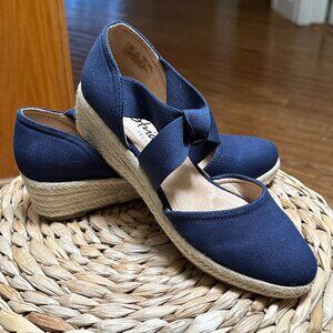 Life Stride Kascade Espadrilles Like New